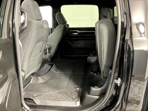 Used 2025 RAM 1500 Big Horn AWD/4WD image 36