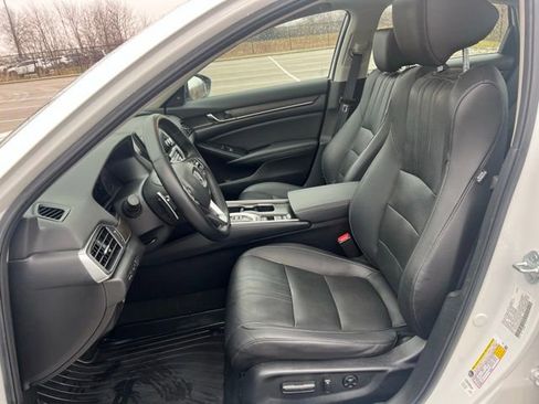 Certified 2022 Honda Accord Touring image 27