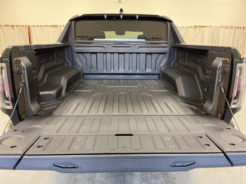 New 2025 GMC Hummer EV 3X image 9