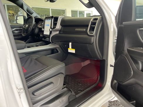New 2022 RAM 1500 Big Horn image 23