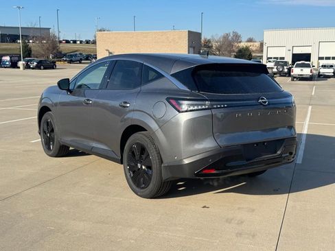 New 2025 Nissan Murano SV image 6