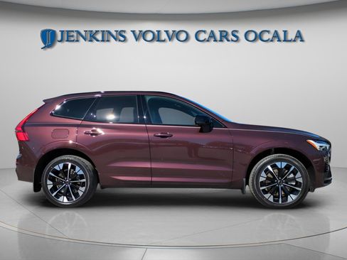 New 2026 Volvo XC60 T8 Plus image 9