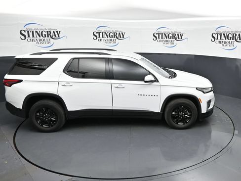 Used 2023 Chevrolet Traverse LT FWD image 25