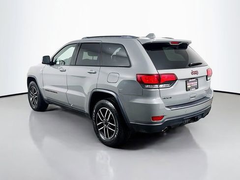 Used 2021 Jeep Grand Cherokee Trailhawk w/ Trailhawk Luxury Group AWD/4WD image 8
