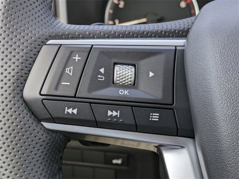 New 2025 Mitsubishi Outlander SE image 29