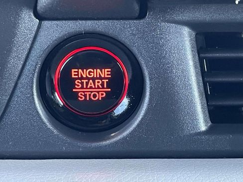 Used 2025 Honda Pilot EX-L image 34