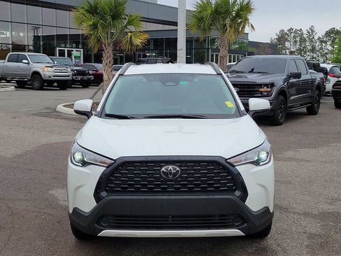 Used 2024 Toyota Corolla Cross LE image 3