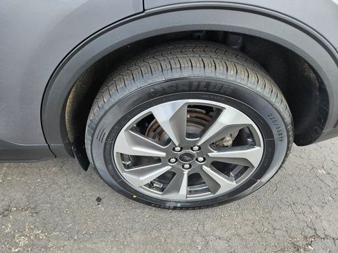 Used 2024 Ford Escape Platinum image 23