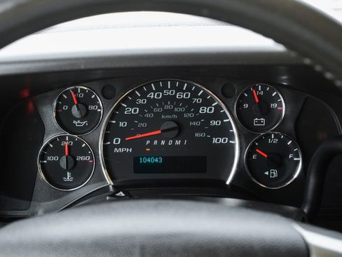 Used 2019 Chevrolet Express 3500 w/ Driver Convenience Package RWD image 14