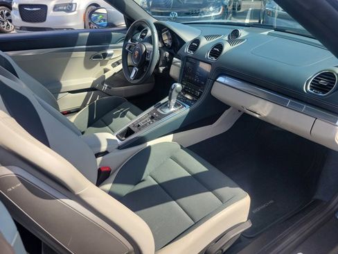 Used 2018 Porsche 718 Boxster GTS image 5