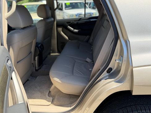 Used 2004 Toyota 4Runner Limited AWD/4WD image 95