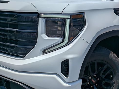 New 2025 GMC Sierra 1500 Elevation image 6