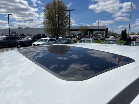 Used 2023 Toyota Tacoma TRD Off-Road w/ TRD Premium Off Road Package AWD/4WD image 33