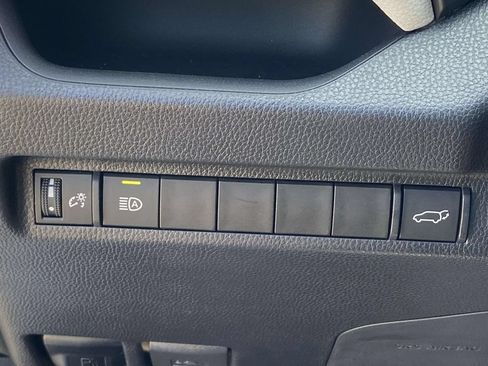 Used 2025 Toyota RAV4 XLE w/ Convenience Package FWD image 28