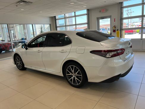 Used 2023 Toyota Camry XLE w/ Protection Package (Q2) (TMS) FWD image 5
