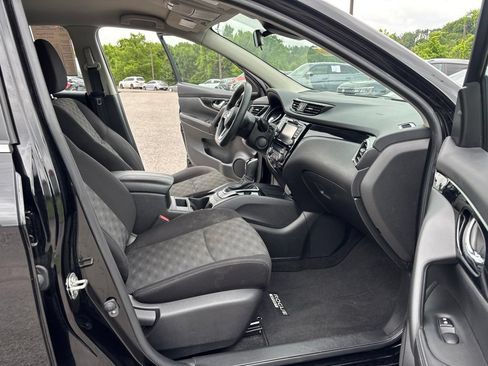 Used 2019 Nissan Rogue Sport SV FWD image 25