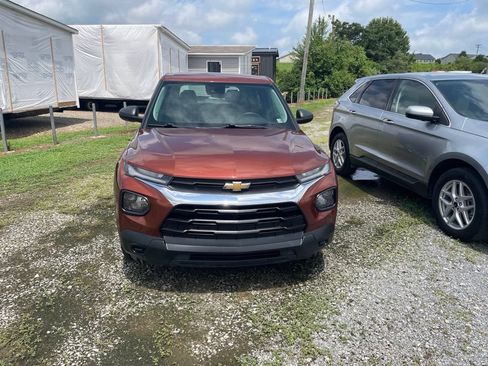 Used 2021 Chevrolet TrailBlazer LS FWD image 1