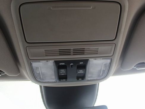 Used 2022 Honda Odyssey EX-L image 25