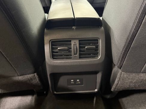 Used 2023 Nissan Rogue SV AWD/4WD image 36