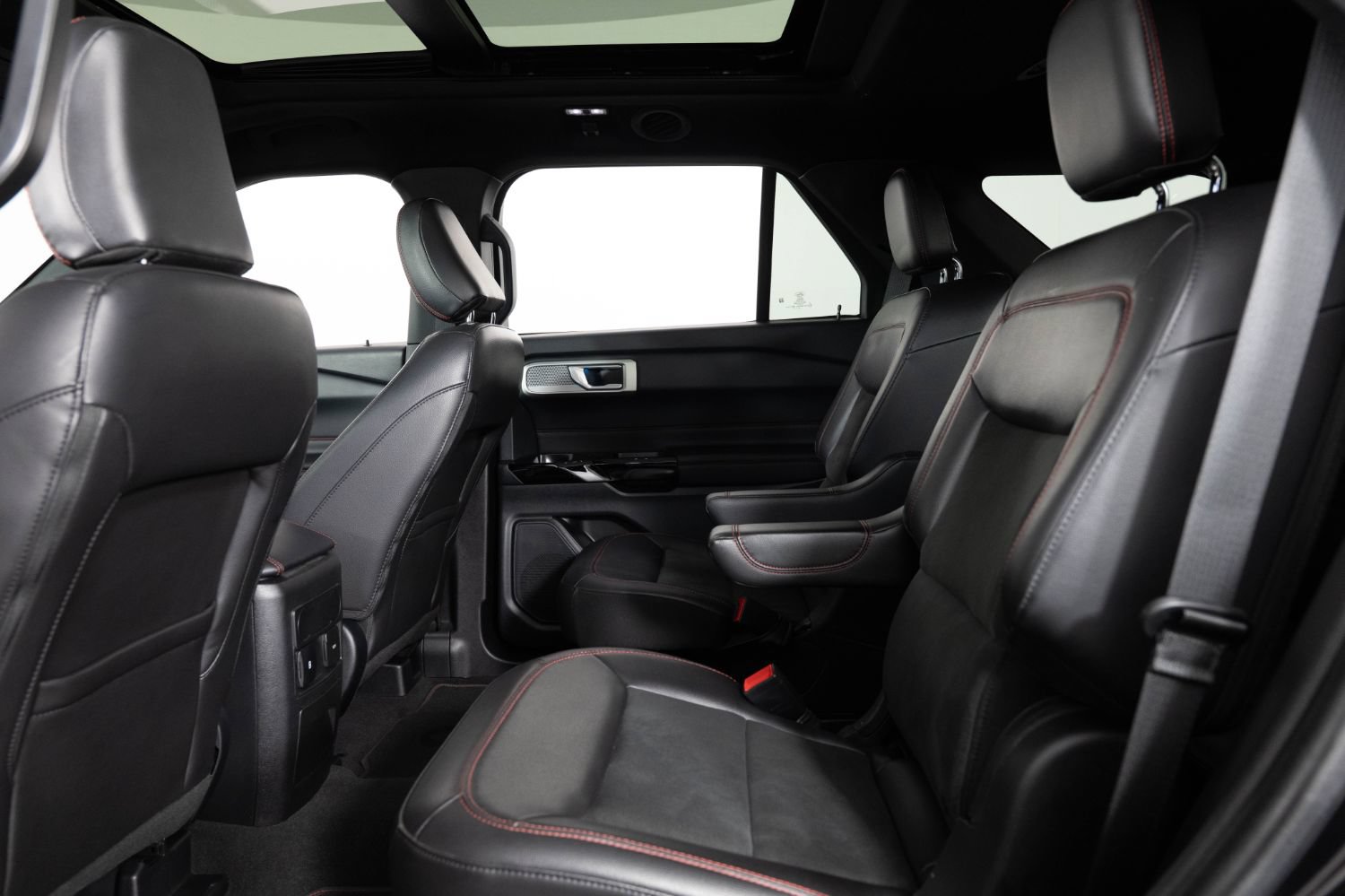 Used 2022 Ford Explorer ST-Line w/ Class IV Trailer Tow Package AWD/4WD image 18