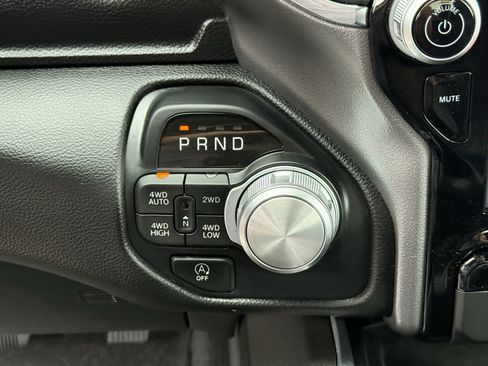 Used 2025 RAM 1500 Laramie w/ Sport Appearance Package AWD/4WD image 23