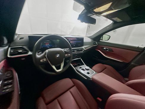 Used 2024 BMW 330i Sedan w/ Premium Package image 18