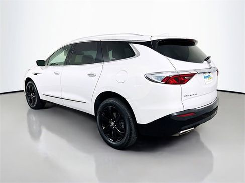 Used 2023 Buick Enclave Essence w/ Sport Touring Edition image 7