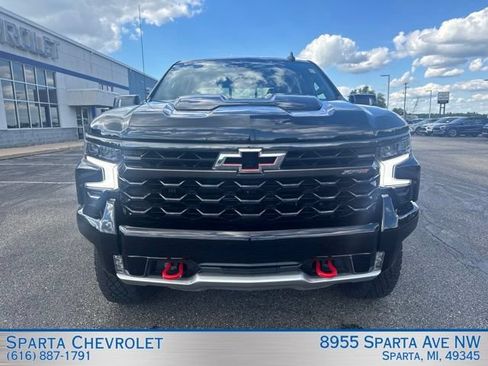 Used 2024 Chevrolet Silverado 1500 ZR2 w/ Technology Package AWD/4WD image 9