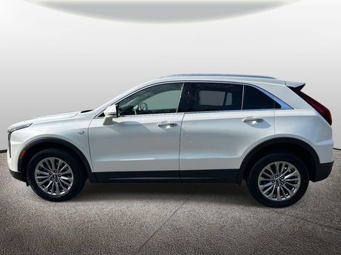 Used 2024 Cadillac XT4 Premium Luxury w/ Technology Package AWD/4WD image 3