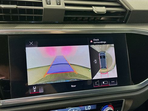 Used 2022 Audi Q3 2.0T Premium Plus w/ Premium Plus Package image 22