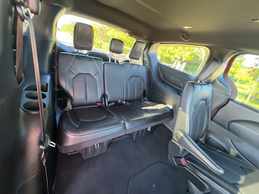 Used 2025 Chrysler Pacifica Select FWD image 21