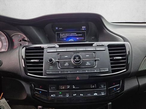 Used 2017 Honda Accord Sport image 12