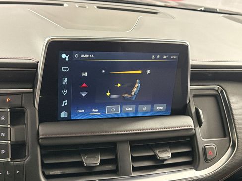 Used 2023 Chevrolet Suburban RST w/ Luxury Package image 21