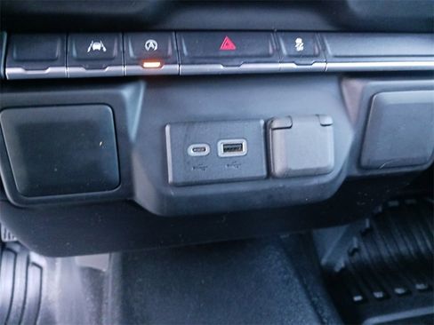 Used 2022 Chevrolet Silverado 1500 W/T w/ WT Value Package image 32