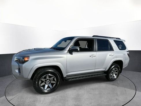 Used 2024 Toyota 4Runner TRD Off-Road AWD/4WD image 3