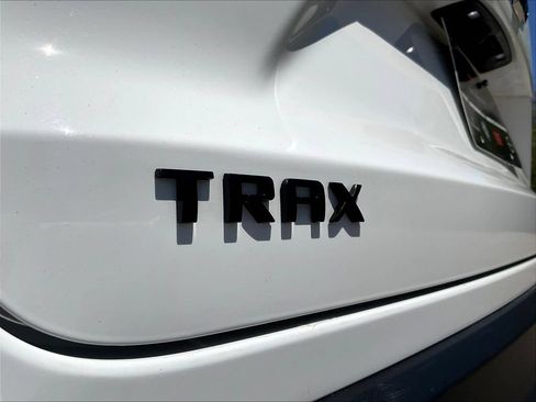 Used 2024 Chevrolet Trax RS w/ Driver Confidence Package FWD image 24