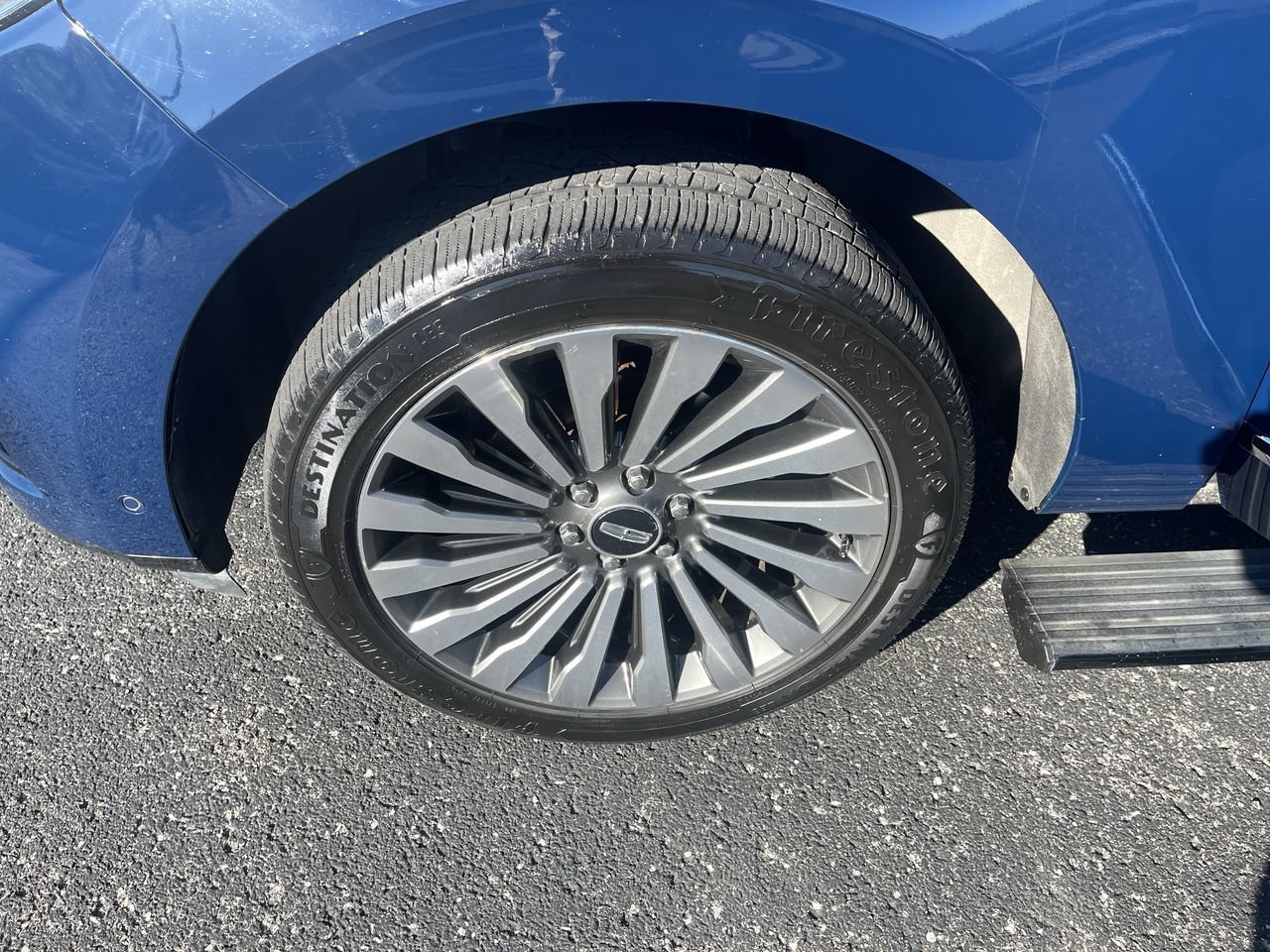 Used 2018 Lincoln Navigator Reserve w/ Technology Package AWD/4WD image 33