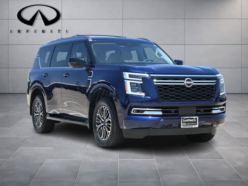 Used 2025 Nissan Armada Platinum RWD image 3