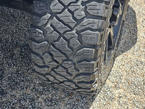 Used 2018 Toyota Tundra SR5 w/ SR5 Upgrade Package RWD image 14