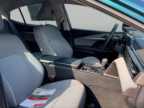 Used 2025 Toyota Camry LE FWD image 9