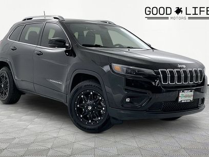 Used 2019 Jeep Cherokee Latitude Plus w/ Comfort/Convenience Group