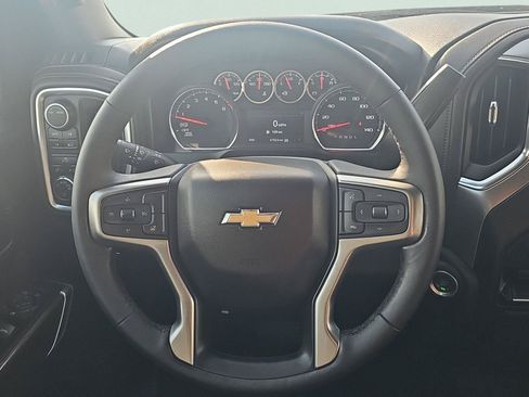 Used 2021 Chevrolet Silverado 1500 LT AWD/4WD image 18