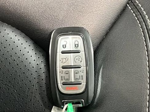 Used 2024 Chrysler Pacifica Touring-L FWD image 38