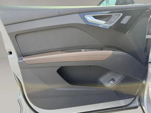 Used 2023 Audi Q4 e-tron Premium Plus w/ Premium Plus RWD image 10