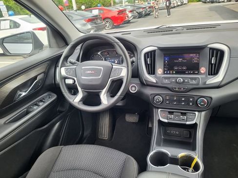 Used 2024 GMC Terrain SLE FWD image 15