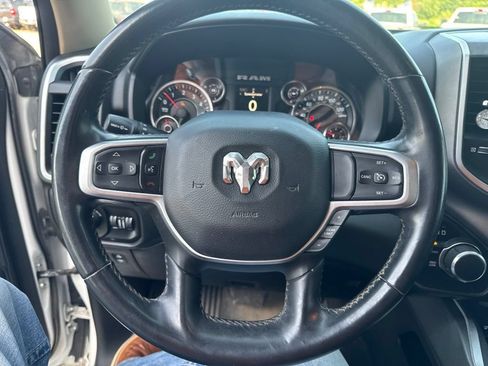 Used 2019 RAM 1500 Big Horn AWD/4WD image 14