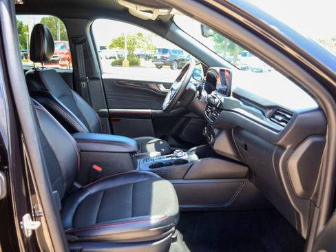 Used 2025 Ford Escape ST-Line AWD/4WD image 8