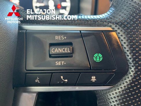 Used 2025 Mitsubishi Outlander SEL image 20