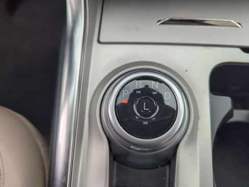 Used 2022 Ford Explorer Limited AWD/4WD image 18