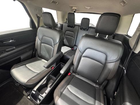 Used 2022 Nissan Pathfinder SL w/ SL Premium Package FWD image 15